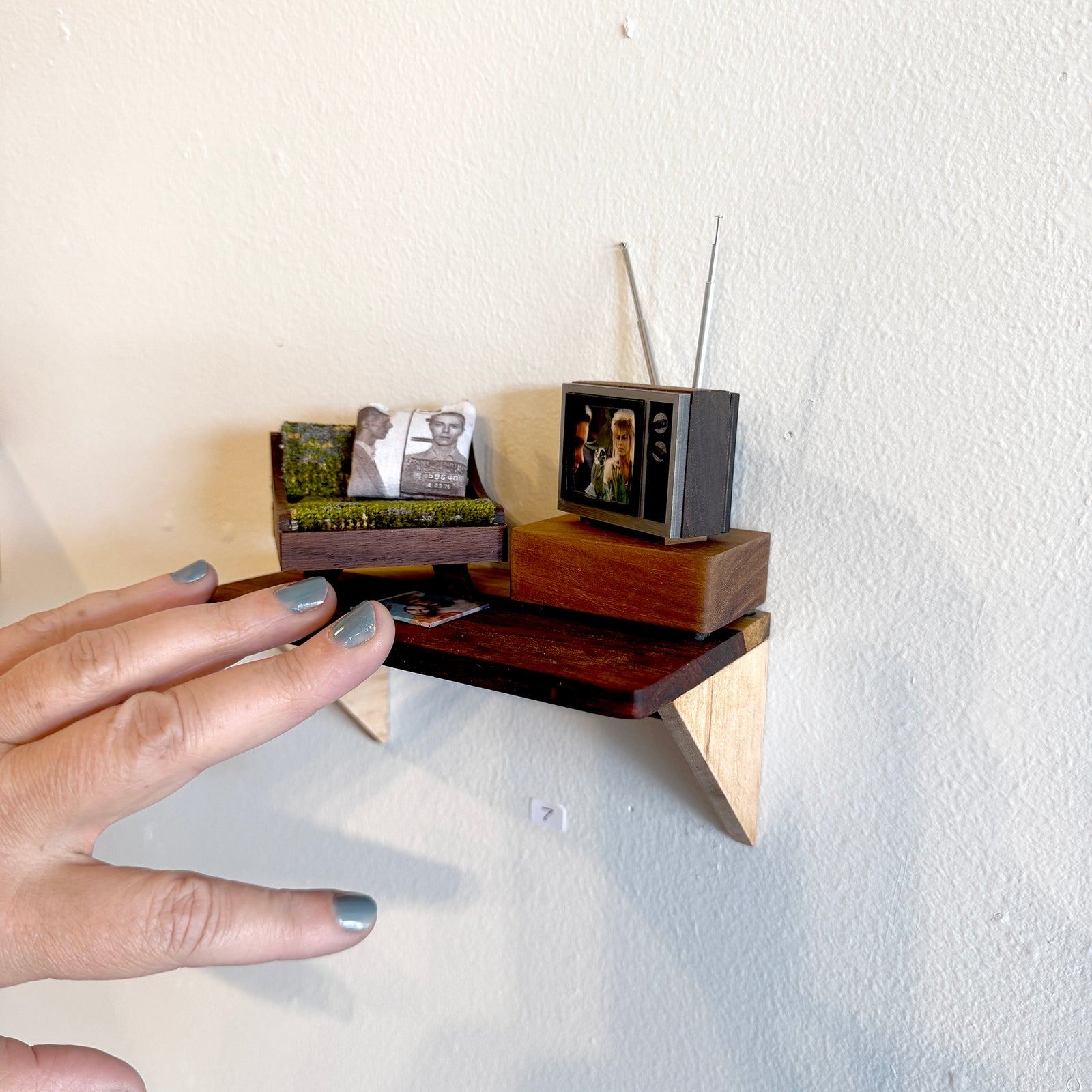 Bowie Set 1:12 Scale Margie Criner