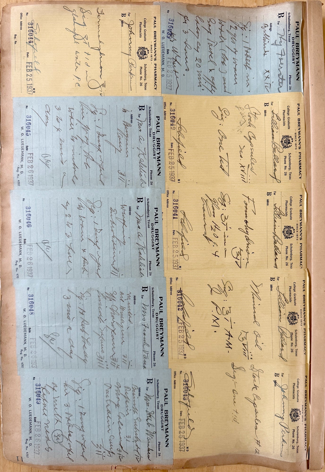 Wild West (black hat) Bruce Lee