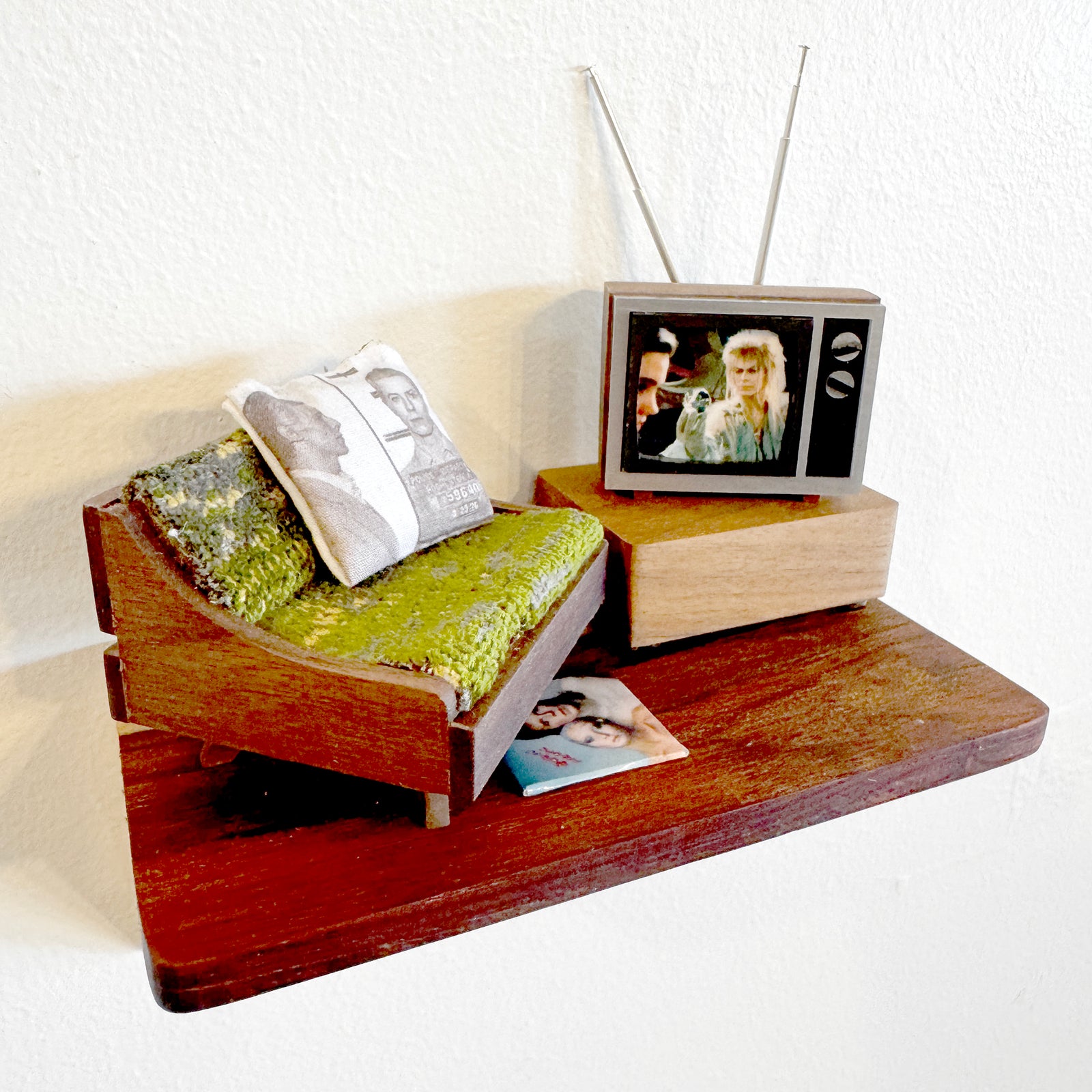 Bowie Set 1:12 Scale Margie Criner